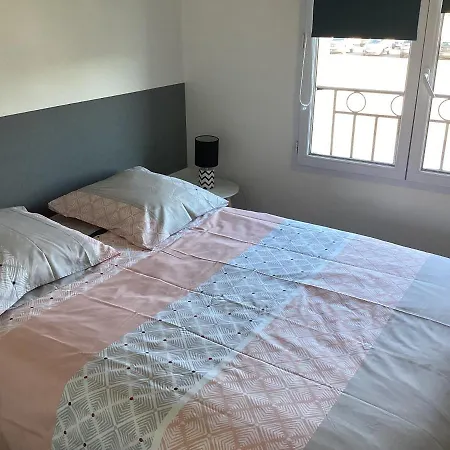 Appartement Chaleureux T2 30 m2 et sa terrasse bois 16 m2 à La Rochelle  Extérieur photo